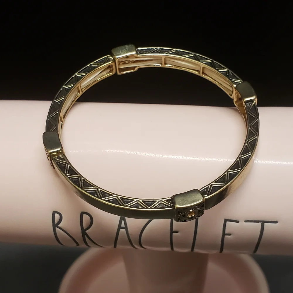 Unique Gold Tone Triangular Design Stretch Bracelet